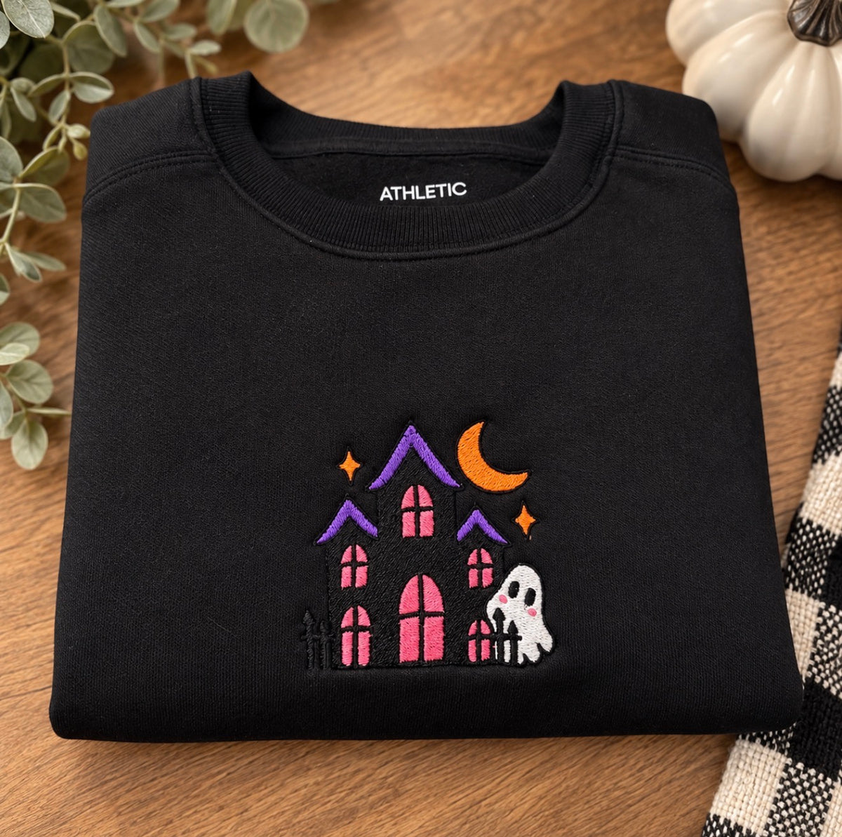 🏚️ Pretty Little Haunt